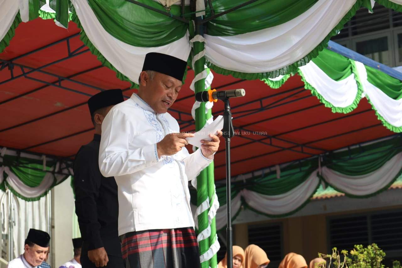 Jadi Inspektur Upacara Peringati Hari Santri, Wagub Sampaikan Amanat Menteri Agama.