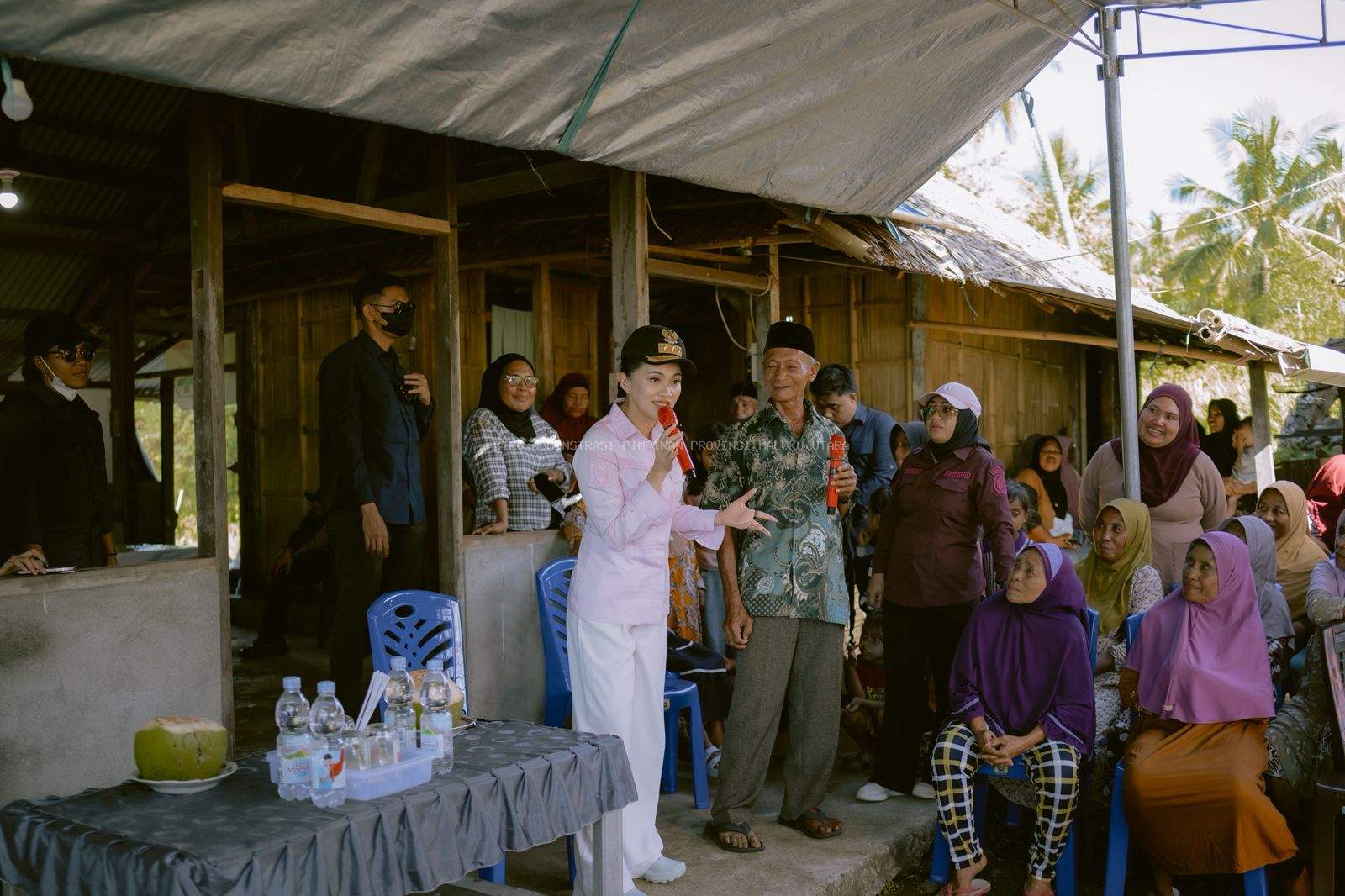 Gub Sherly–Masyarakat Hiri Sepakat Soal Akses Wisata Selam