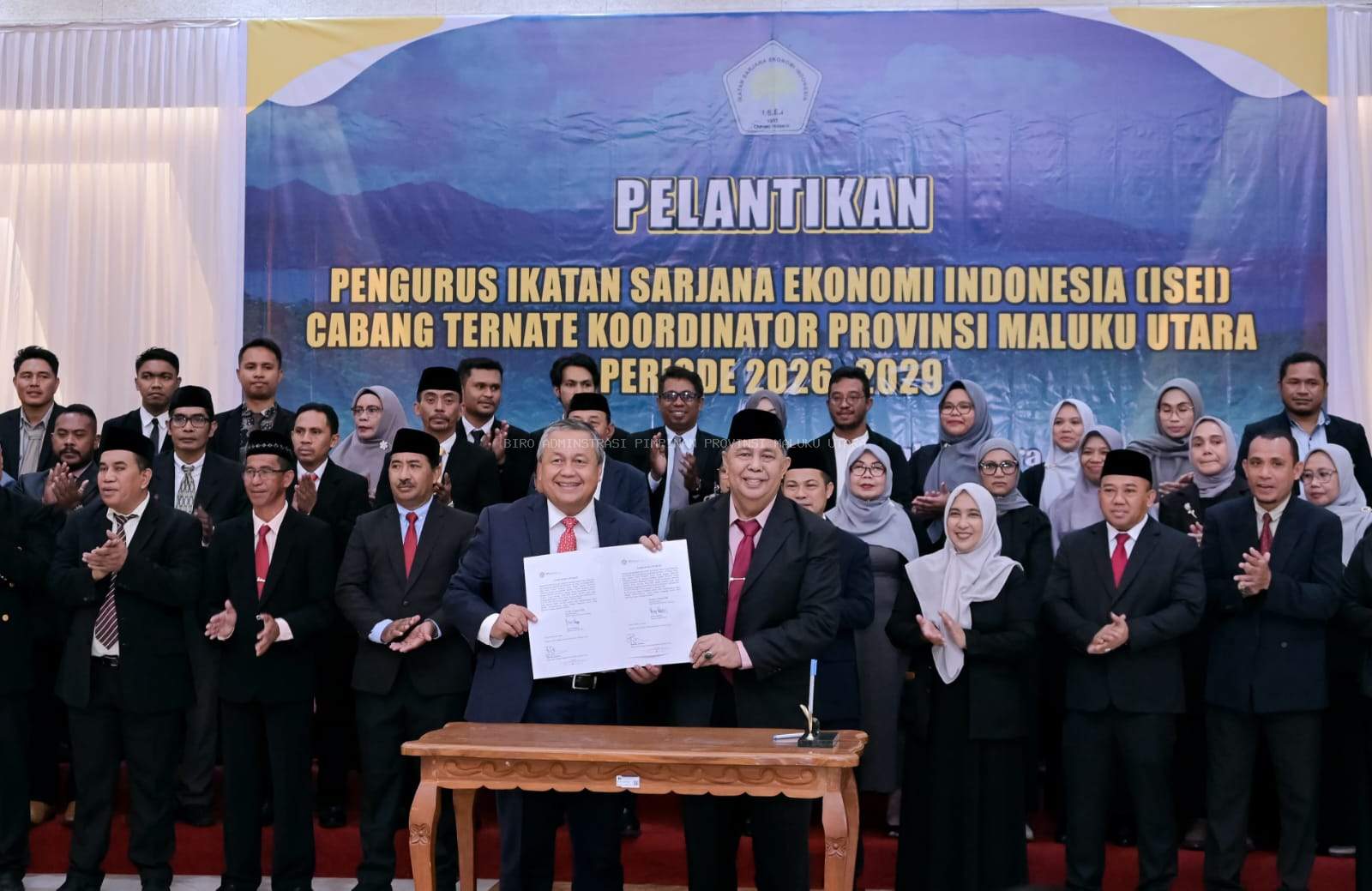 Wagub Malut Tekankan Pentingnya Kemitraan dalam Pembangunan Ekonomi Pada Pelantikan Pengurus ISEI Cabang Ternate