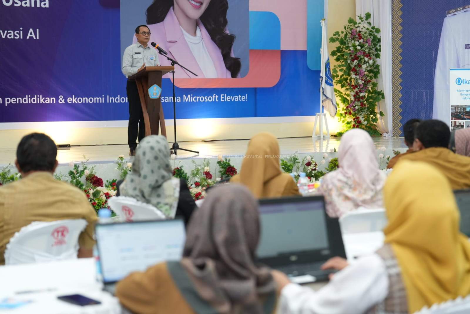 Gubernur Sherly Dorong Adaptasi AI untuk Pendidikan dan Pelaku UMKM Lewat Program Microsoft Elevate