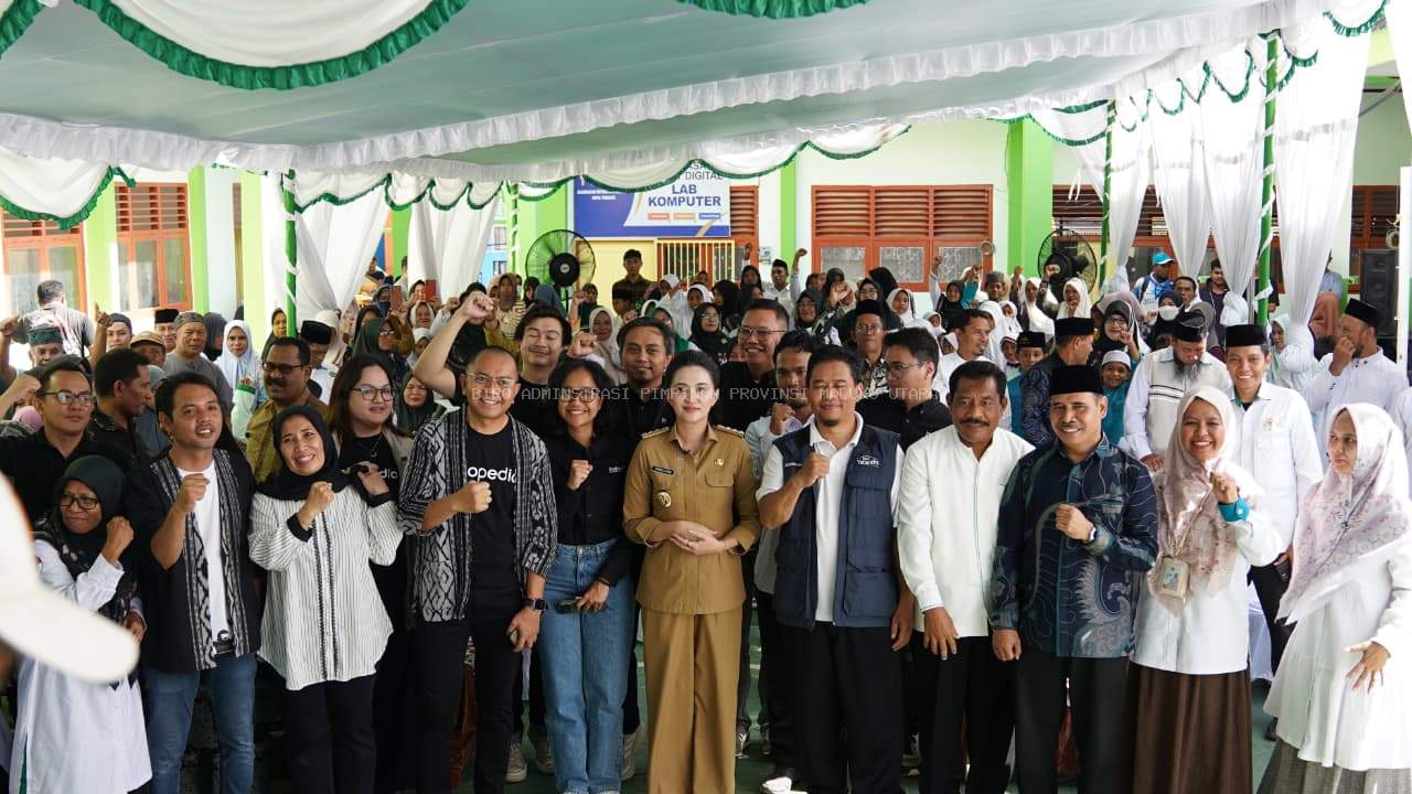 Gubernur Sherly Apresiasi Sinergi Indosat, Tokopedia, dan Rumah Yatim Renovasi 5 Madrasah