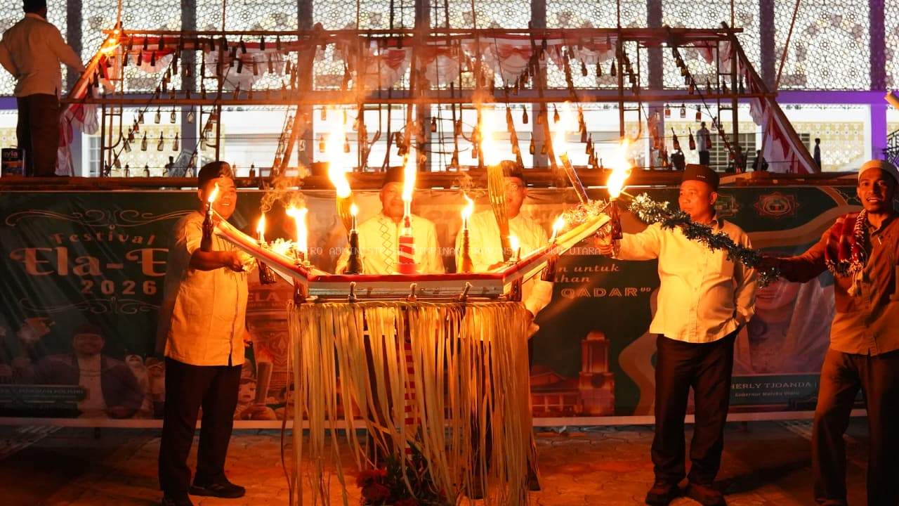 Ditandai Prosesi Sora Guto, Wagub Malut Buka Secara Resmi Festival Ela-ela 2026