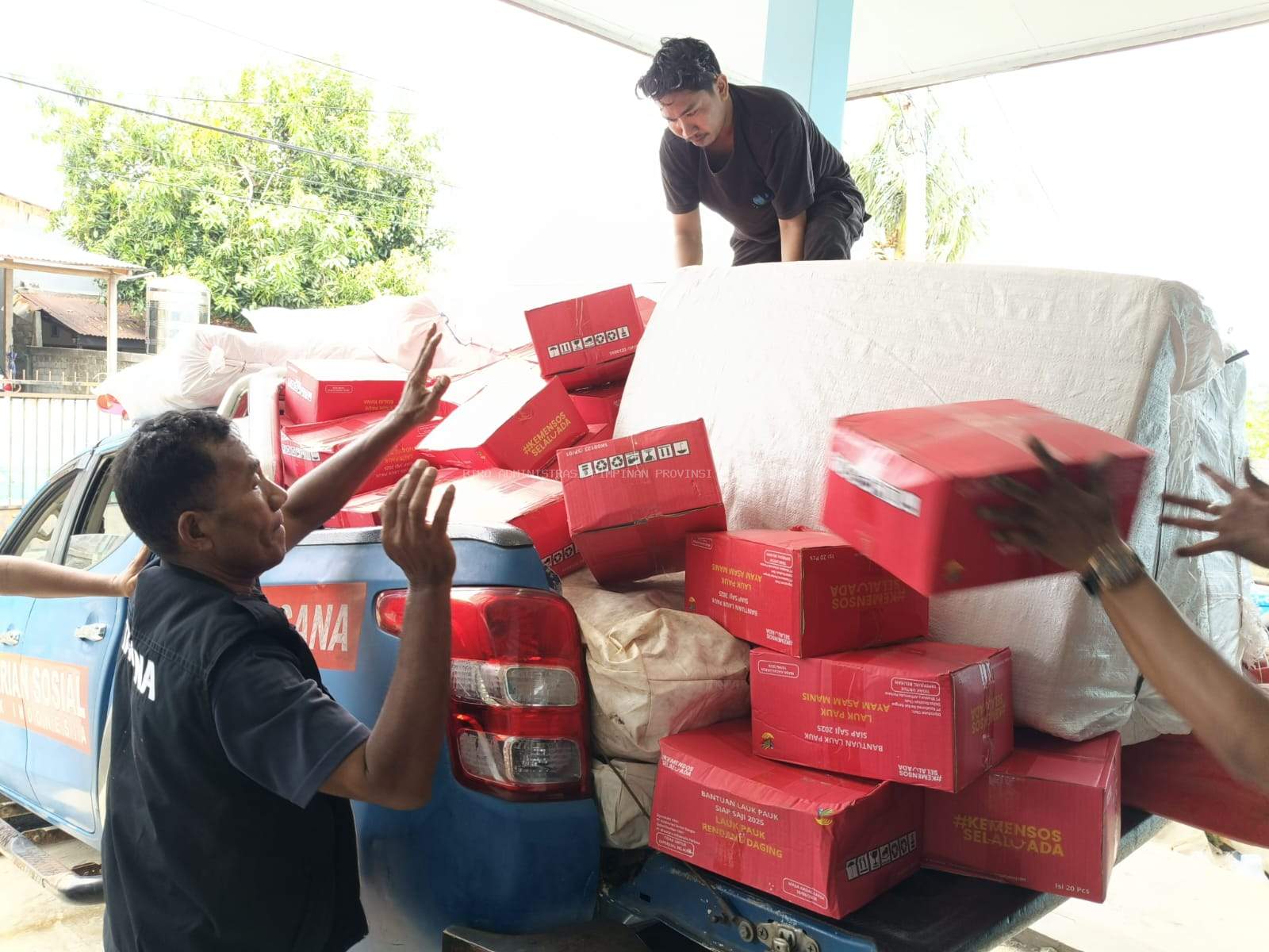 Pemprov Malut Pastikan Kondisi Terkendali, Bantuan Mulai Disalurkan Ke Batang Dua