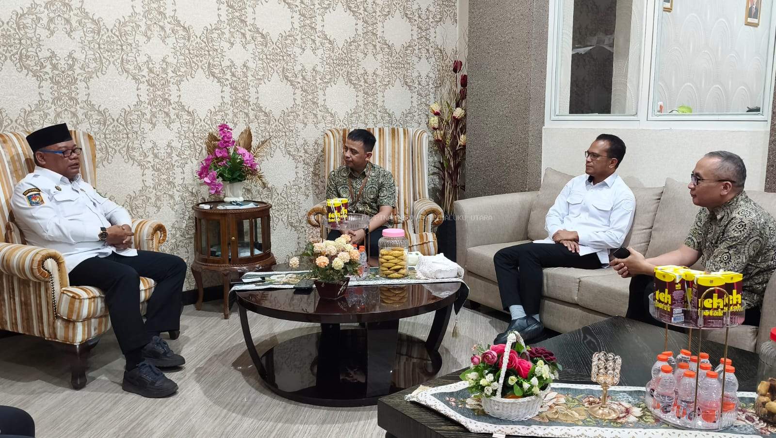 Sekda Malut Tegaskan Komitmen Anggaran Kesehatan saat Terima Audiensi BPJS Kesehatan Wilayah 10