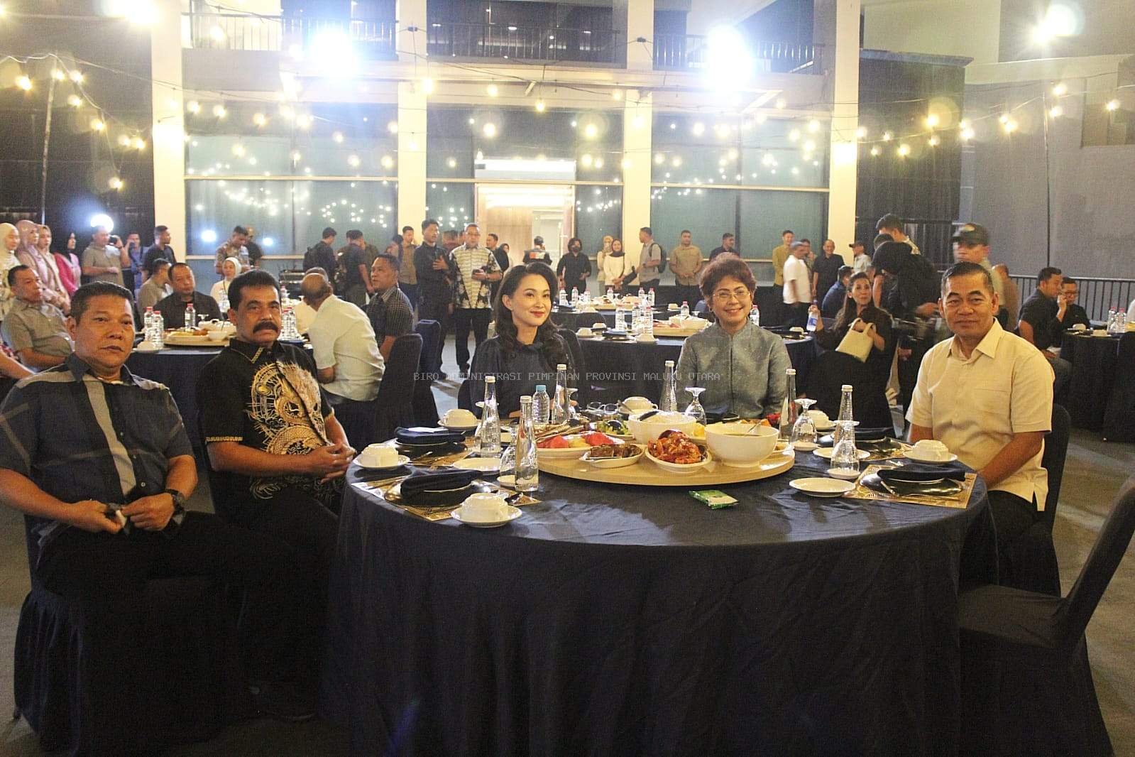 Gubernur Sherly Jamu Makan Malam Komisi III DPR RI